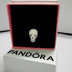 Pandora Glow-in-the-dark Sparkling Skull Charm